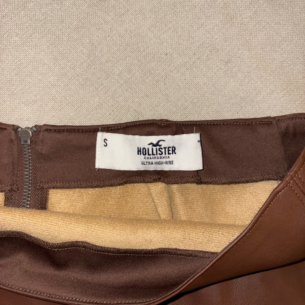 Hollister Ultra High-Rise Brown Pants